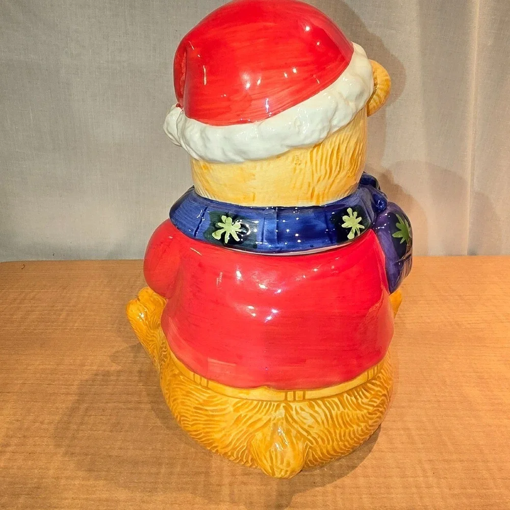 Gibson Christmas Merry Beary Bear Cookie jar with Santa Hat &‎ Wreath Ceramic